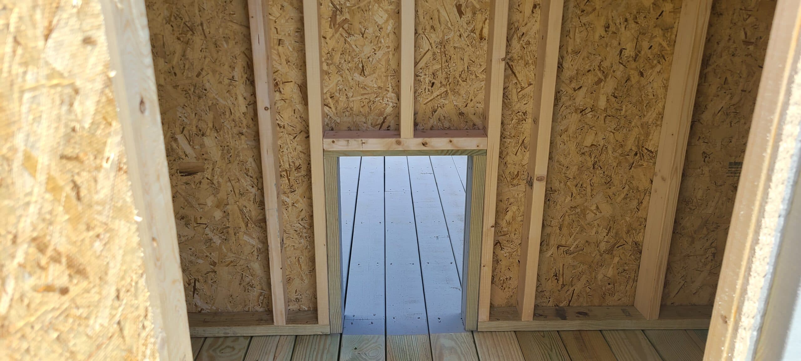 Premium Single Bay Dog Kennel with Shingle Roof — thumbnail 4